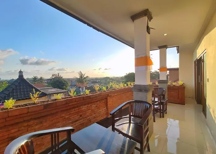 Kubu Taman Home Stay