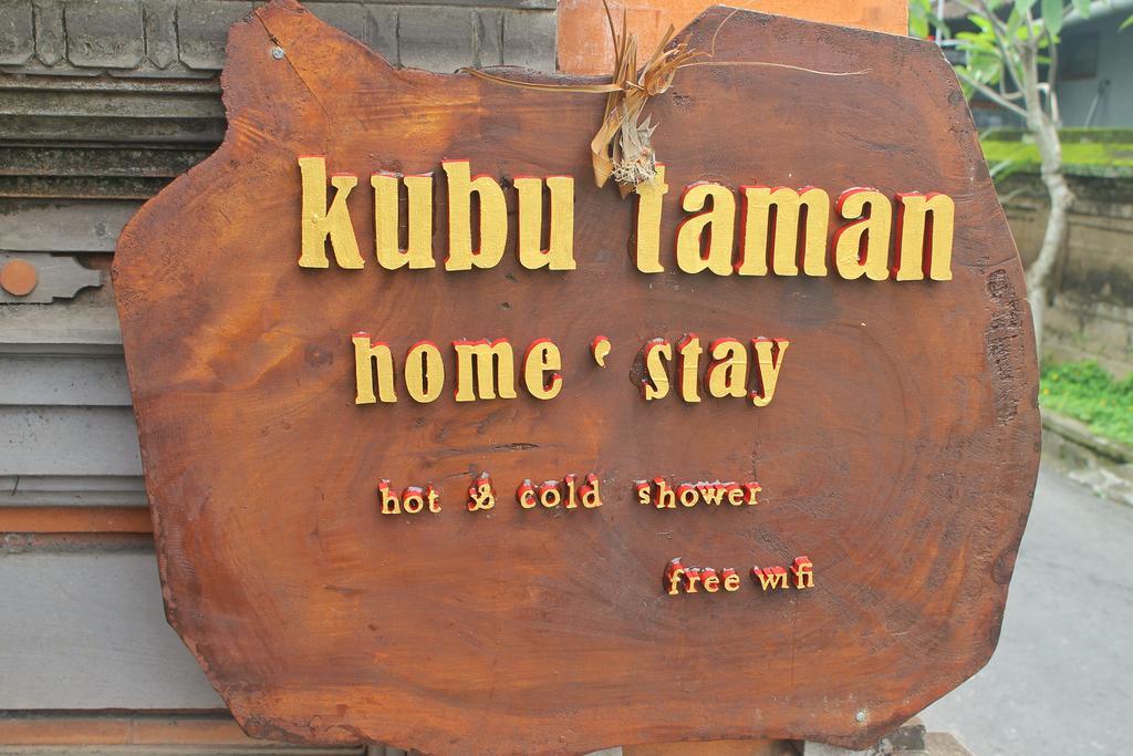 Kubu Taman Homestay